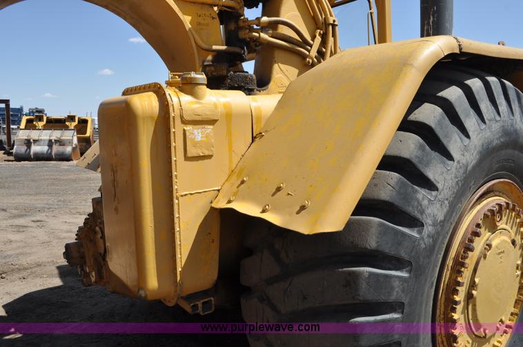 image for item G6010 1971 Caterpillar 633C elevating scraper