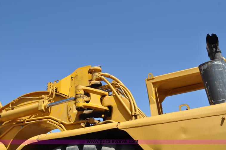 image for item G6010 1971 Caterpillar 633C elevating scraper