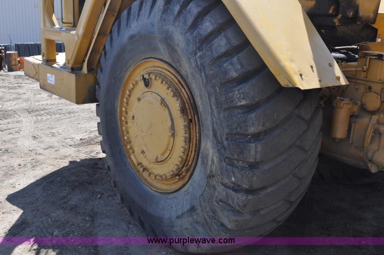 image for item G6010 1971 Caterpillar 633C elevating scraper