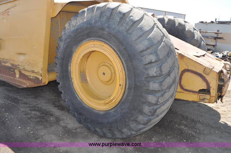 image for item G6010 1971 Caterpillar 633C elevating scraper