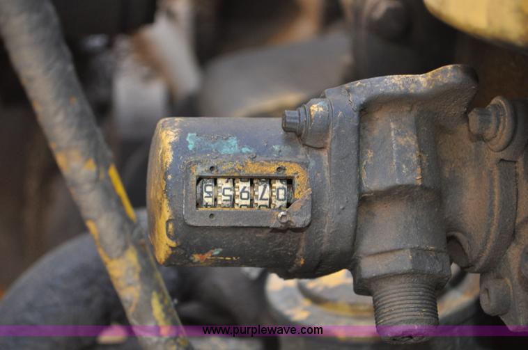 image for item G6010 1971 Caterpillar 633C elevating scraper