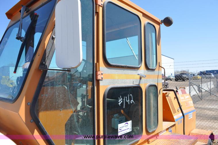 image for item G6012 Broce RJ300 broom