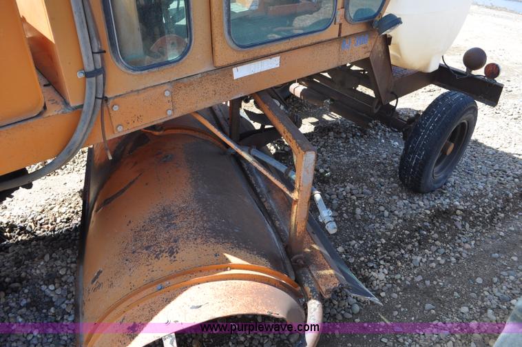 image for item G6012 Broce RJ300 broom