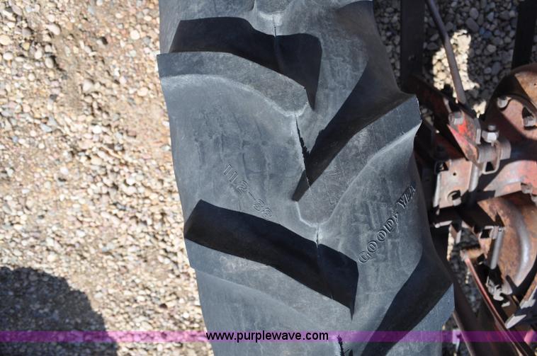 image for item G6014 1940 Farmall H tractor