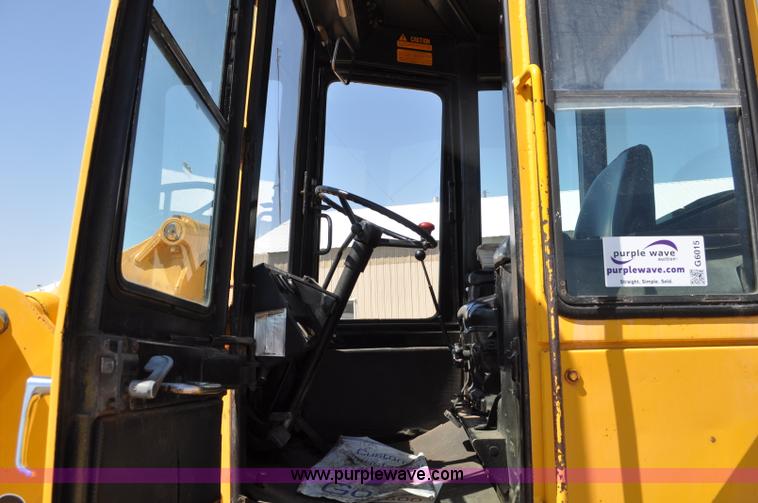 image for item G6015 1985 John Deere 544C wheel loader