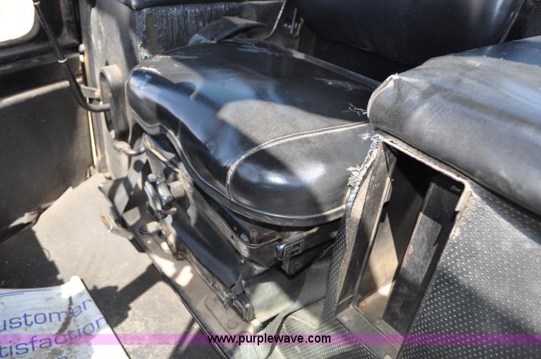 image for item G6015 1985 John Deere 544C wheel loader