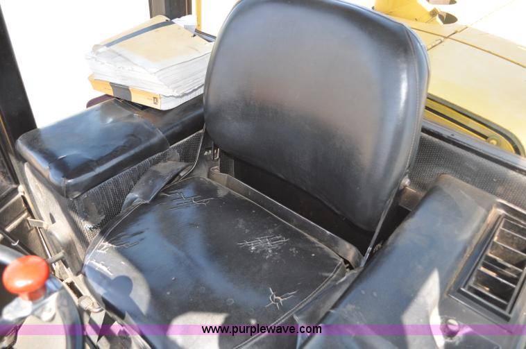 image for item G6015 1985 John Deere 544C wheel loader