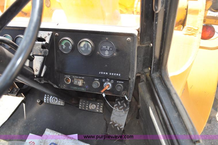 image for item G6015 1985 John Deere 544C wheel loader