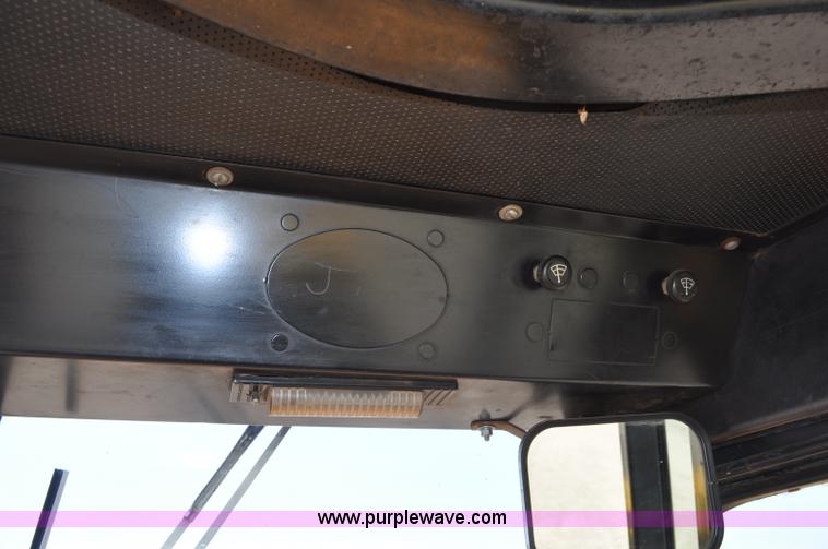 image for item G6015 1985 John Deere 544C wheel loader