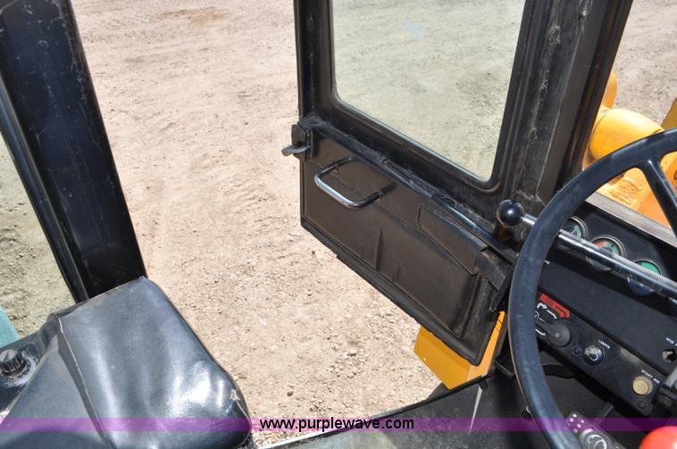 image for item G6015 1985 John Deere 544C wheel loader