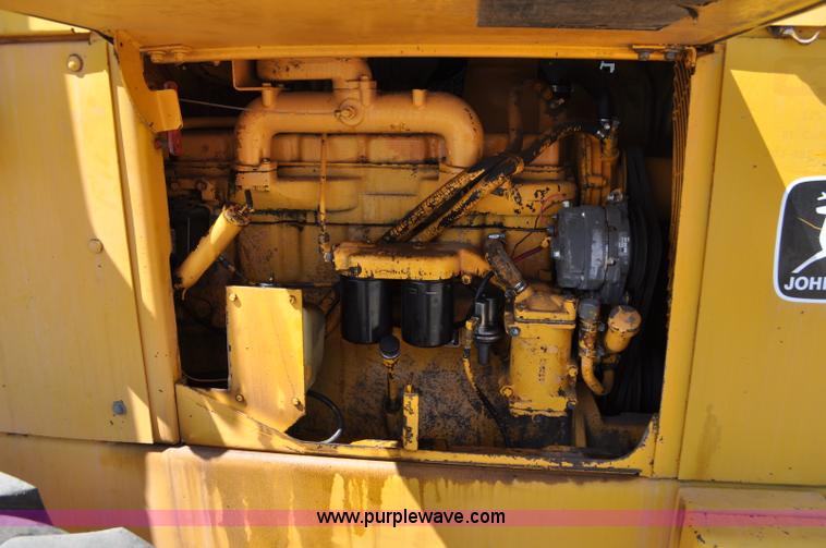 image for item G6015 1985 John Deere 544C wheel loader