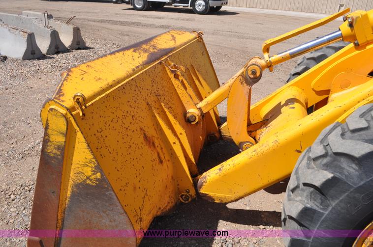image for item G6015 1985 John Deere 544C wheel loader