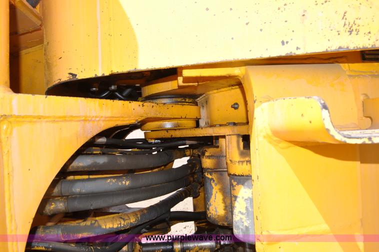 image for item G6015 1985 John Deere 544C wheel loader