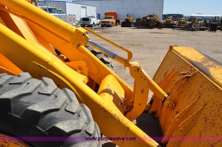 image for item G6015 1985 John Deere 544C wheel loader