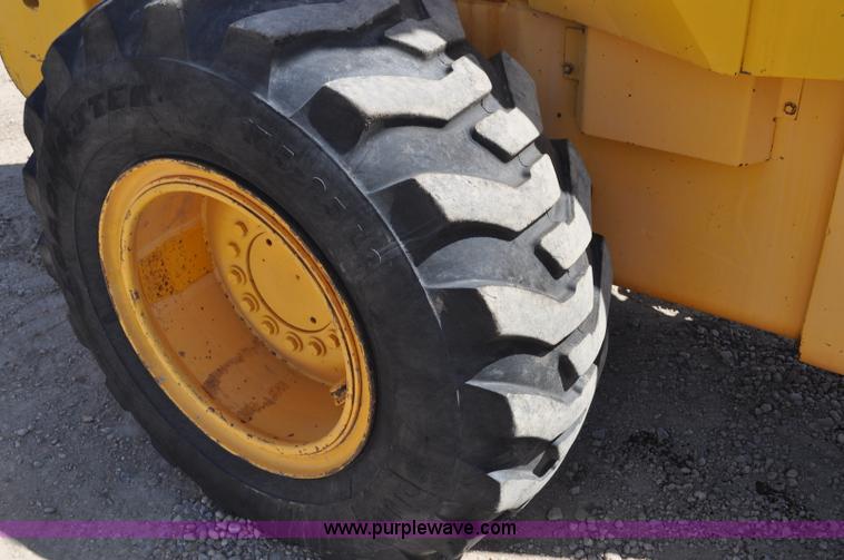 image for item G6015 1985 John Deere 544C wheel loader