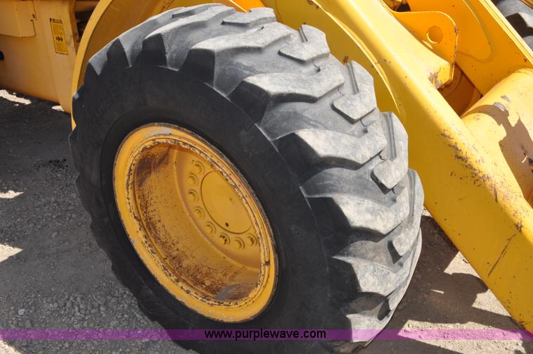 image for item G6015 1985 John Deere 544C wheel loader