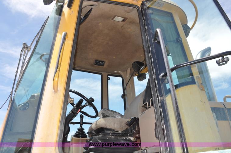 image for item G6019 1999 John Deere 624H wheel loader