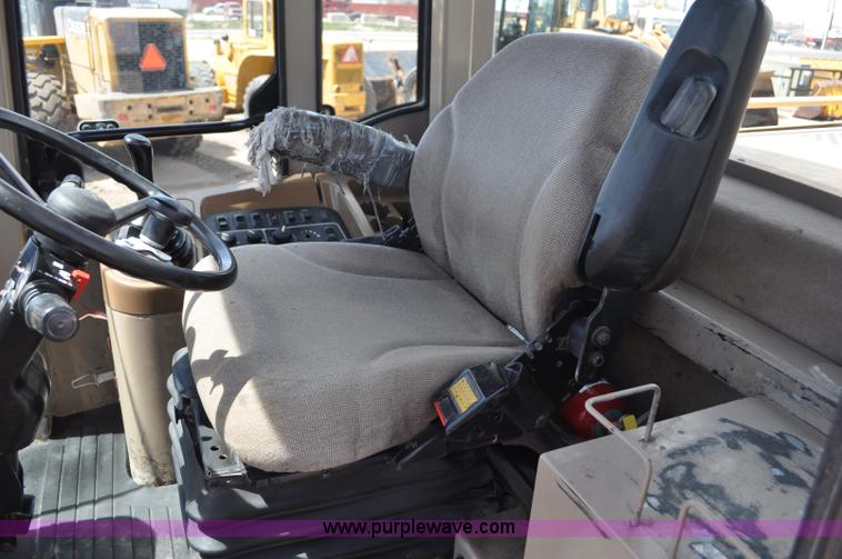 image for item G6019 1999 John Deere 624H wheel loader