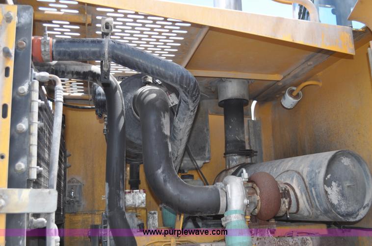 image for item G6019 1999 John Deere 624H wheel loader