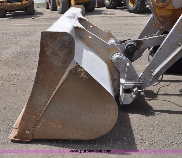 image for item G6019 1999 John Deere 624H wheel loader