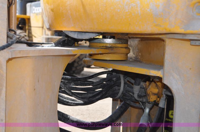 image for item G6019 1999 John Deere 624H wheel loader