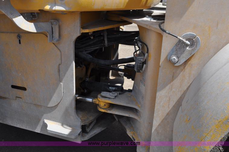 image for item G6019 1999 John Deere 624H wheel loader