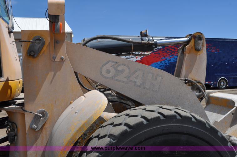 image for item G6019 1999 John Deere 624H wheel loader