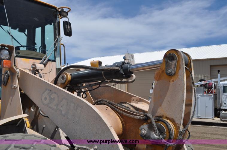 image for item G6019 1999 John Deere 624H wheel loader