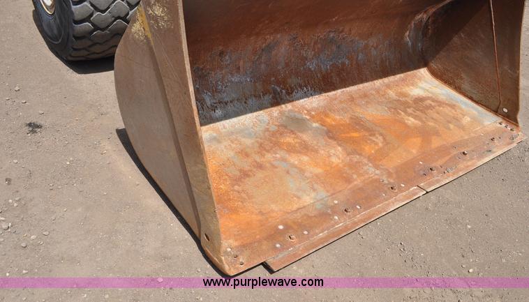 image for item G6019 1999 John Deere 624H wheel loader