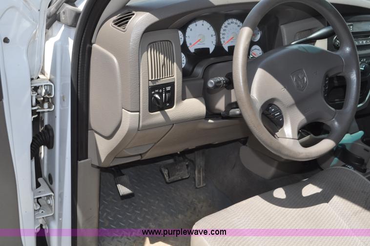 image for item G6020 2002 Dodge Ram 1500 Quad Cab pickup truck