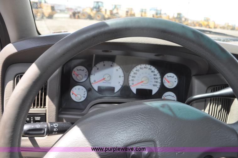 image for item G6020 2002 Dodge Ram 1500 Quad Cab pickup truck