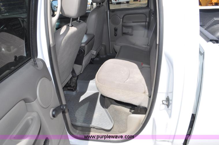 image for item G6020 2002 Dodge Ram 1500 Quad Cab pickup truck