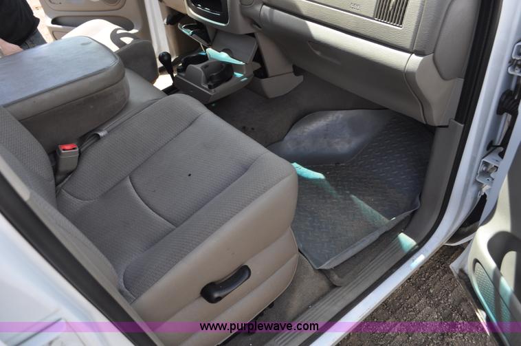 image for item G6020 2002 Dodge Ram 1500 Quad Cab pickup truck