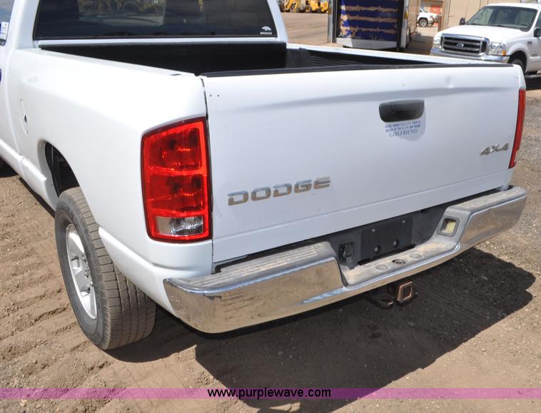image for item G6020 2002 Dodge Ram 1500 Quad Cab pickup truck