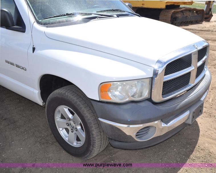 image for item G6020 2002 Dodge Ram 1500 Quad Cab pickup truck