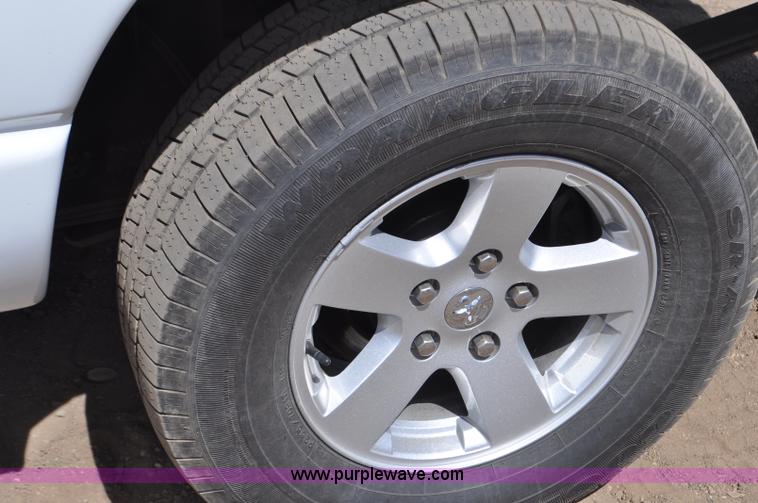 image for item G6020 2002 Dodge Ram 1500 Quad Cab pickup truck