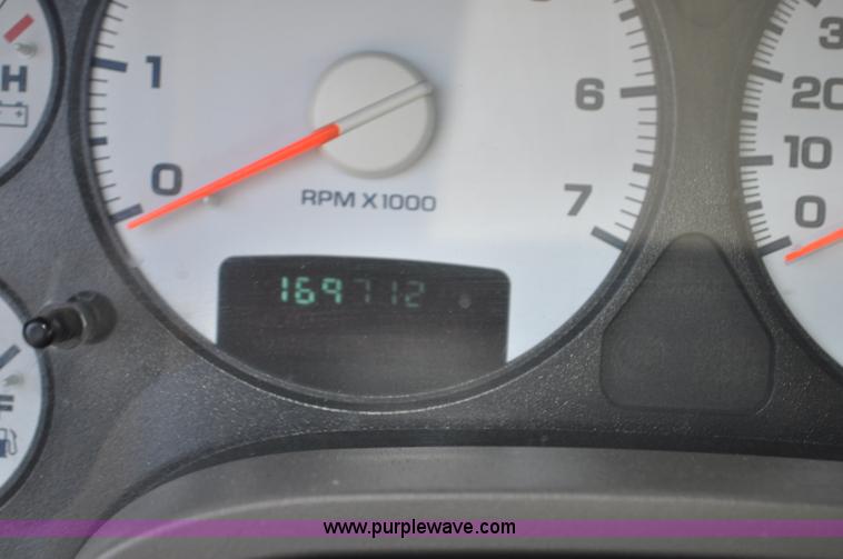 image for item G6020 2002 Dodge Ram 1500 Quad Cab pickup truck