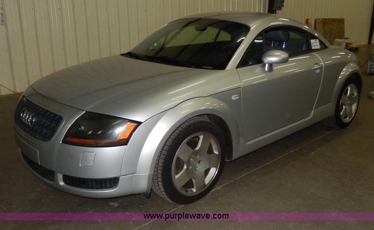 image for item D8124 2003 Audi TT Quattro