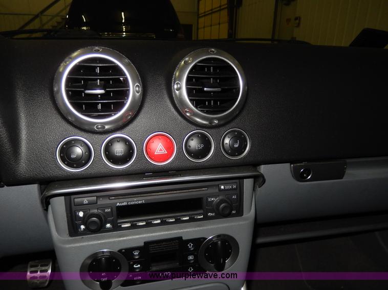 image for item D8124 2003 Audi TT Quattro