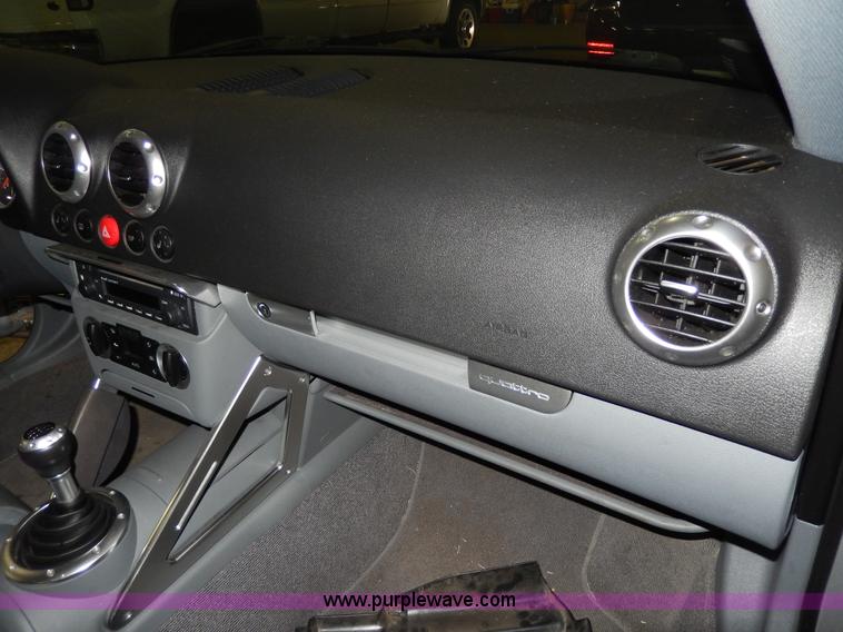 image for item D8124 2003 Audi TT Quattro