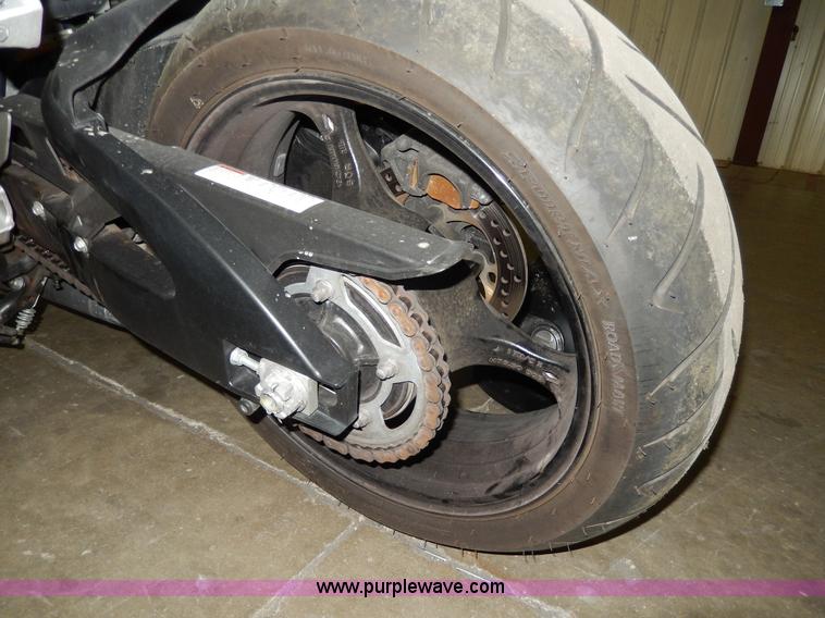 image for item D8125 2007 Suzuki GSXR750 motorcycle