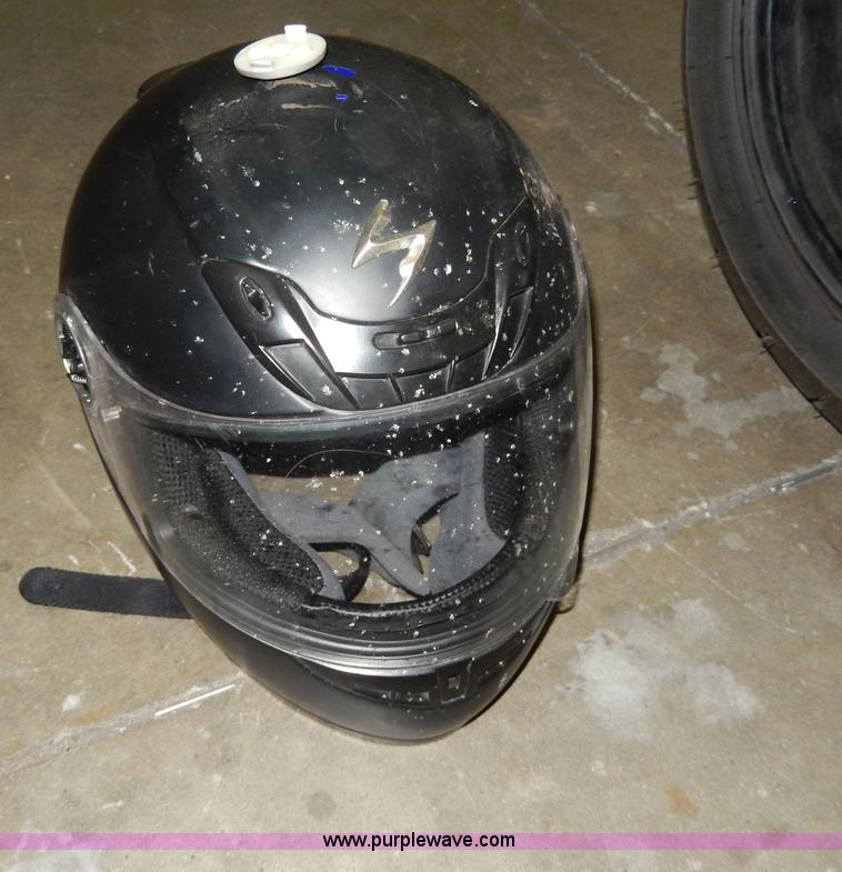 image for item D8125 2007 Suzuki GSXR750 motorcycle