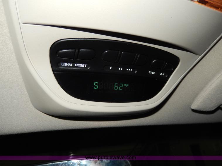 image for item D8128 2004 Dodge Durango SLT SUV