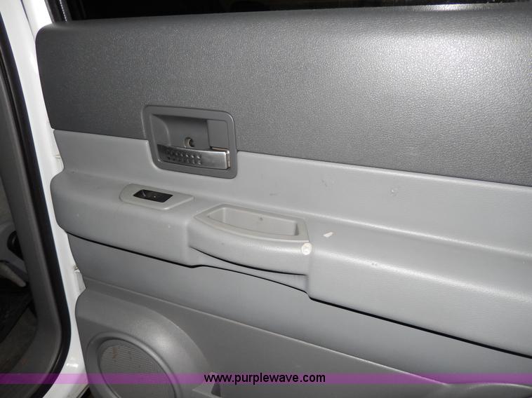 image for item D8128 2004 Dodge Durango SLT SUV