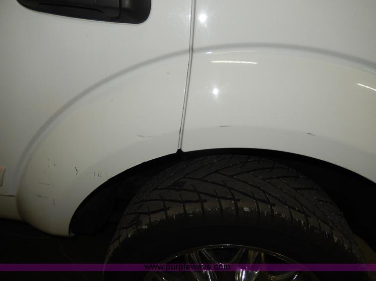 image for item D8128 2004 Dodge Durango SLT SUV