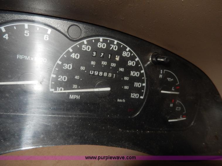 image for item D8129 2002 Ford Ranger XLT SuperCab pickup truck