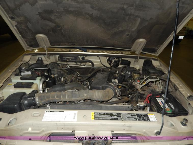 image for item D8129 2002 Ford Ranger XLT SuperCab pickup truck