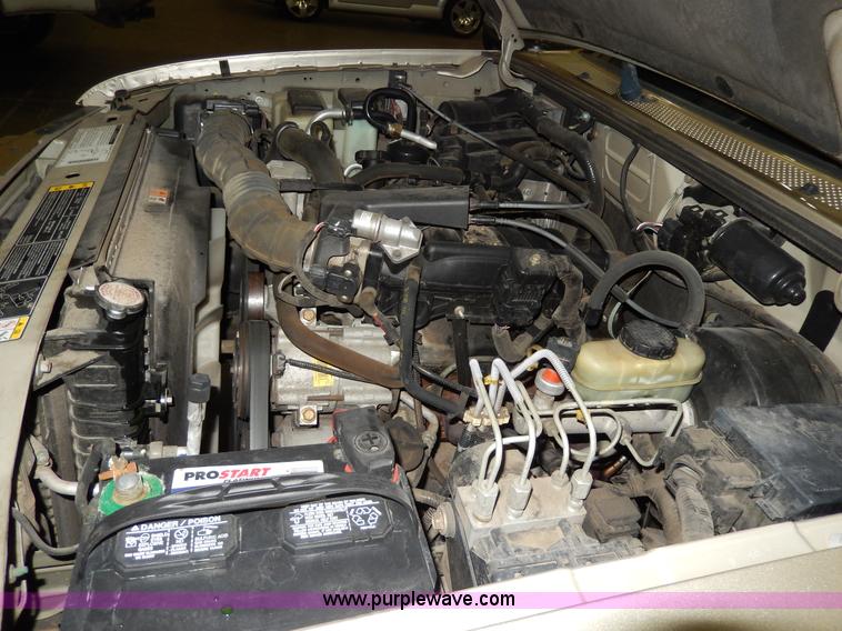 image for item D8129 2002 Ford Ranger XLT SuperCab pickup truck