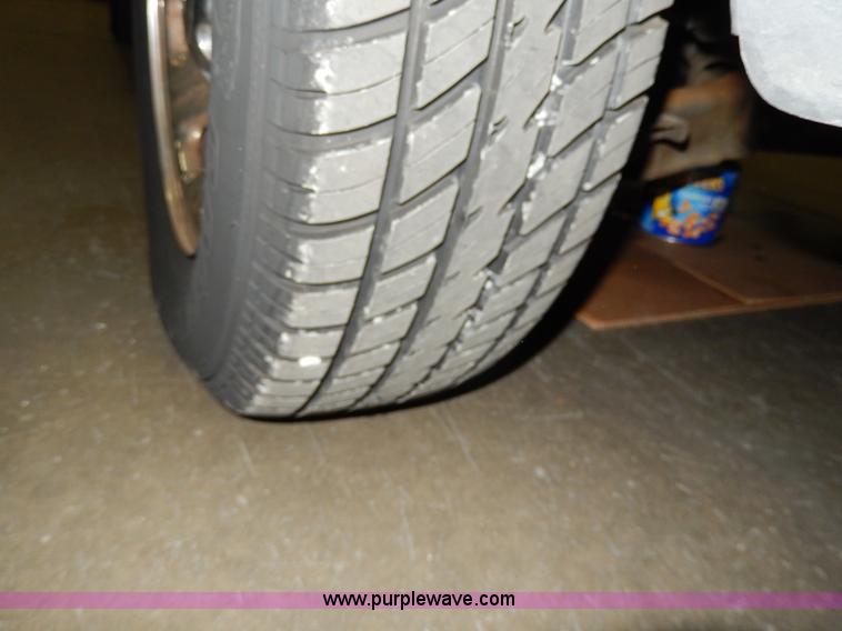 image for item D8129 2002 Ford Ranger XLT SuperCab pickup truck