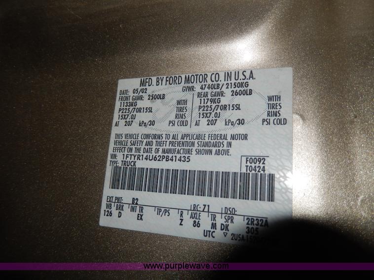 image for item D8129 2002 Ford Ranger XLT SuperCab pickup truck